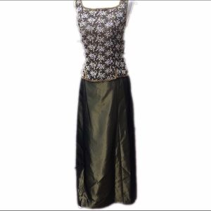 Adrianna Papell Occasions Beaded Formal Gown 2 Pc